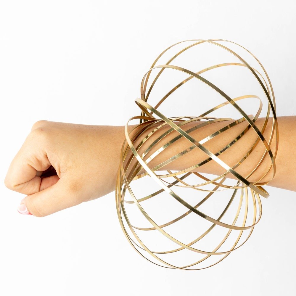 Flo Ring Metal Slinky w/Black Pouch - Gold image