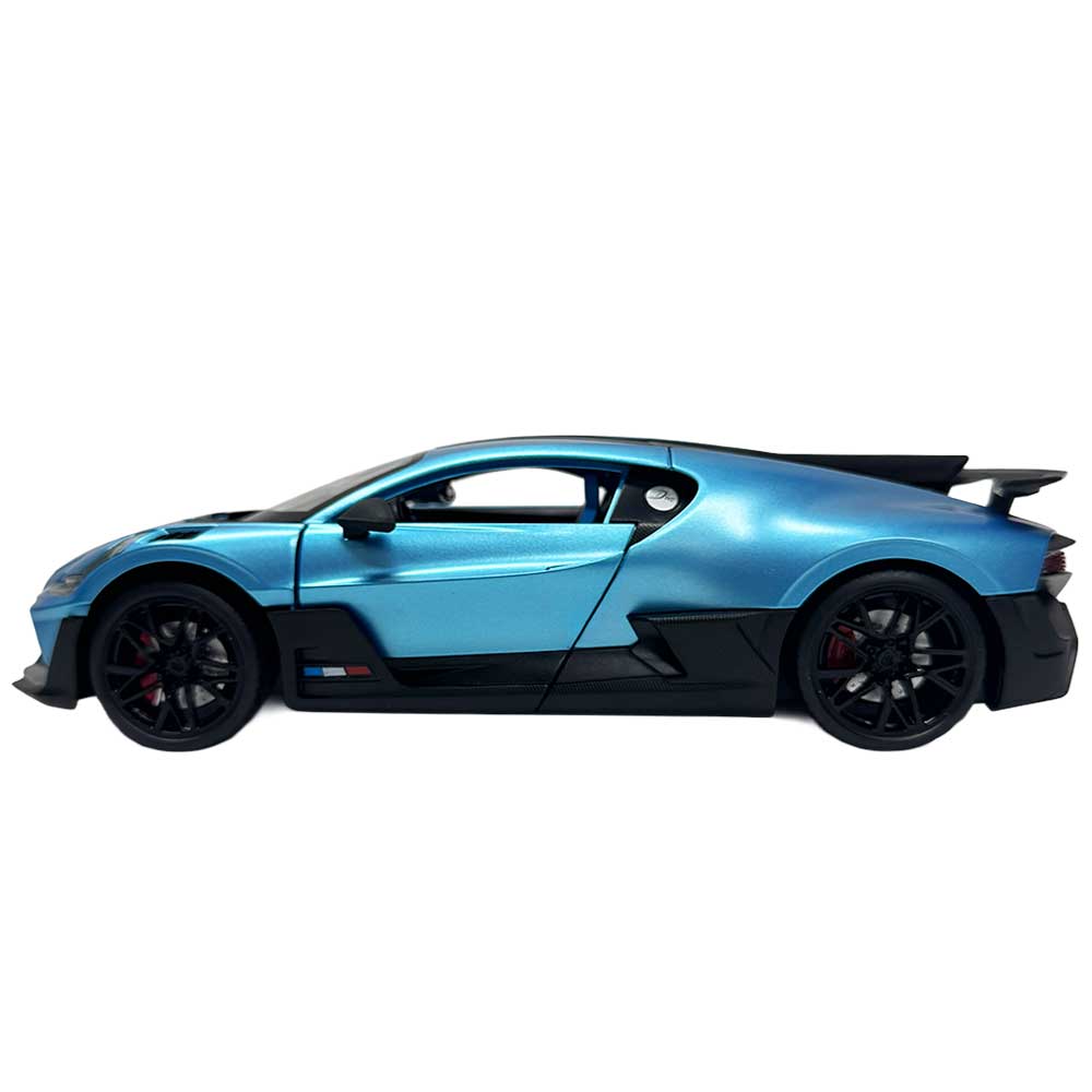 1:18 Licensed Die‑Cast Supercar Models – Bugatti Divo, McLaren 720S, Aston Martin Valkyrie