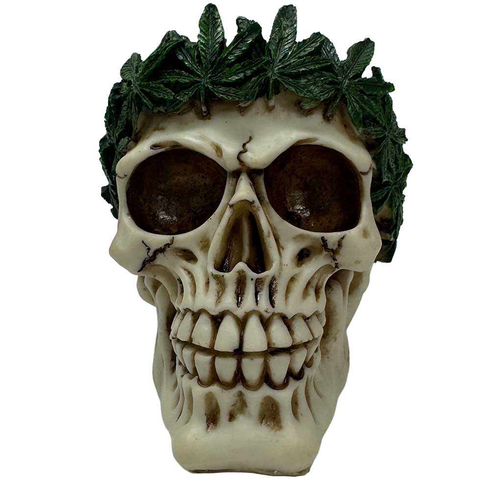 Crowned Skull Statue – Laurel Wreath Deathhead Display